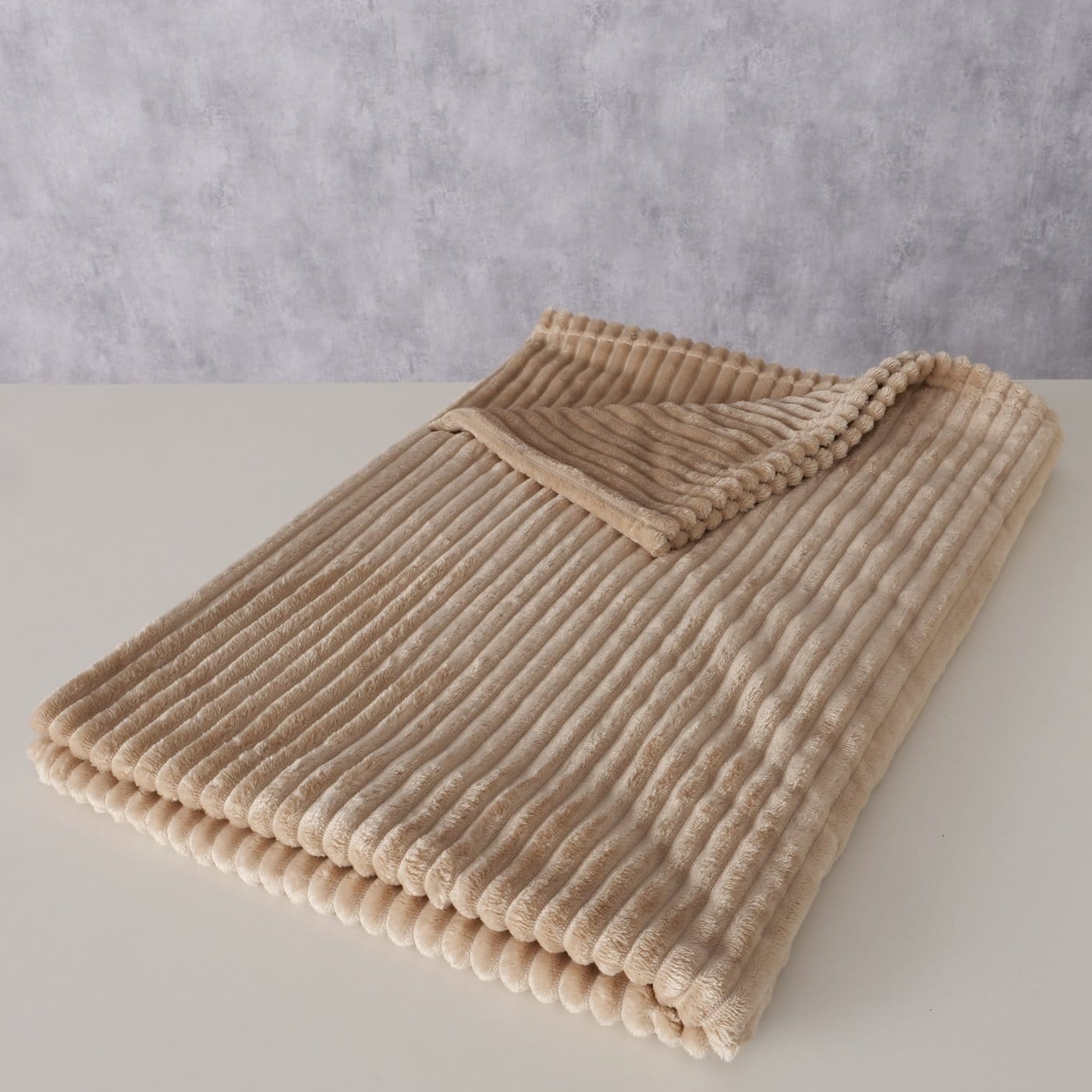 Boltze – Plaid - Deken - Hygge – 180x130 cm – Crème – Oeko-Tex Gecertificeerd – Machinewasbaar - Afbeelding 2