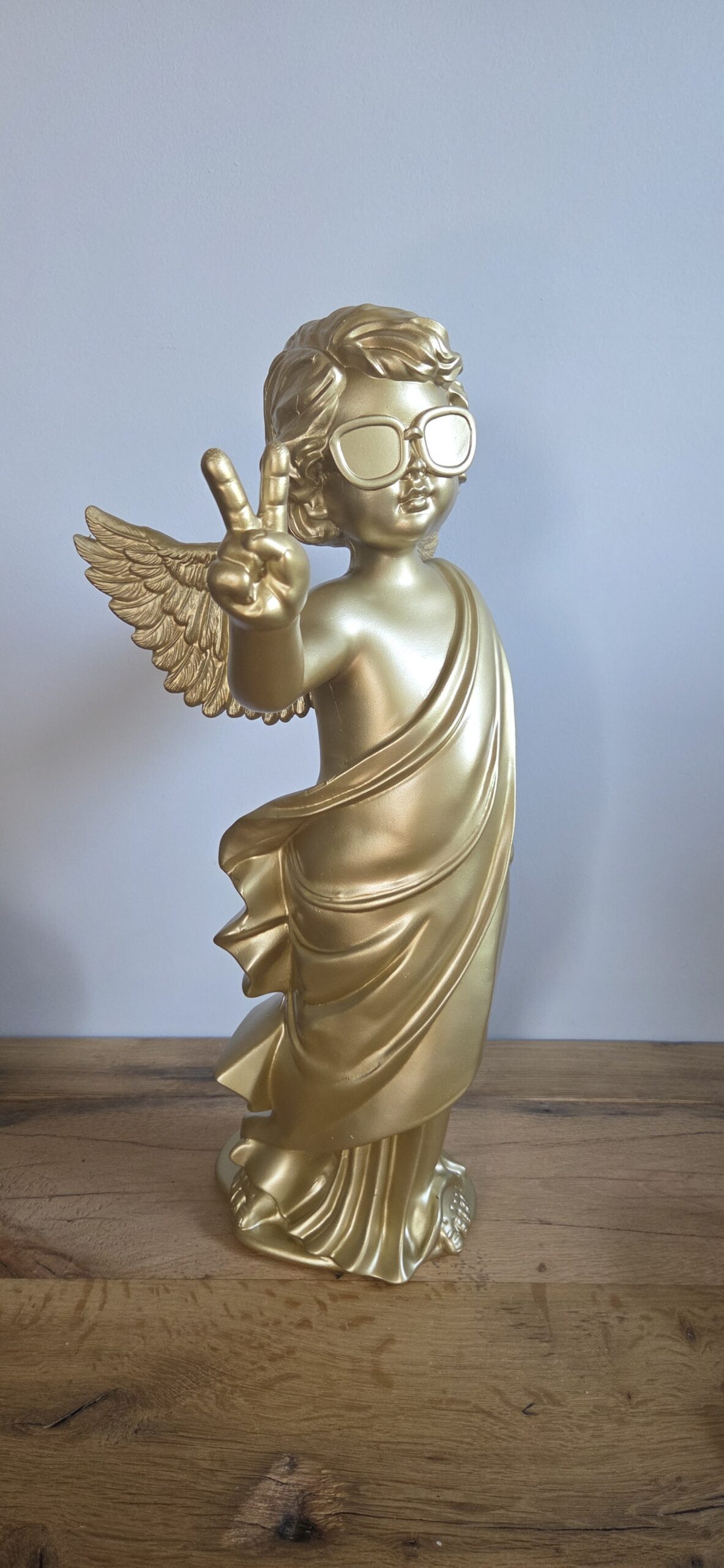 Boltze - Engel - Beeld Goud - Engel met Peace gebaar - Polyresin - 27 x 20 x 50 cm - Decoratief Beeld - Kerst - Afbeelding 8