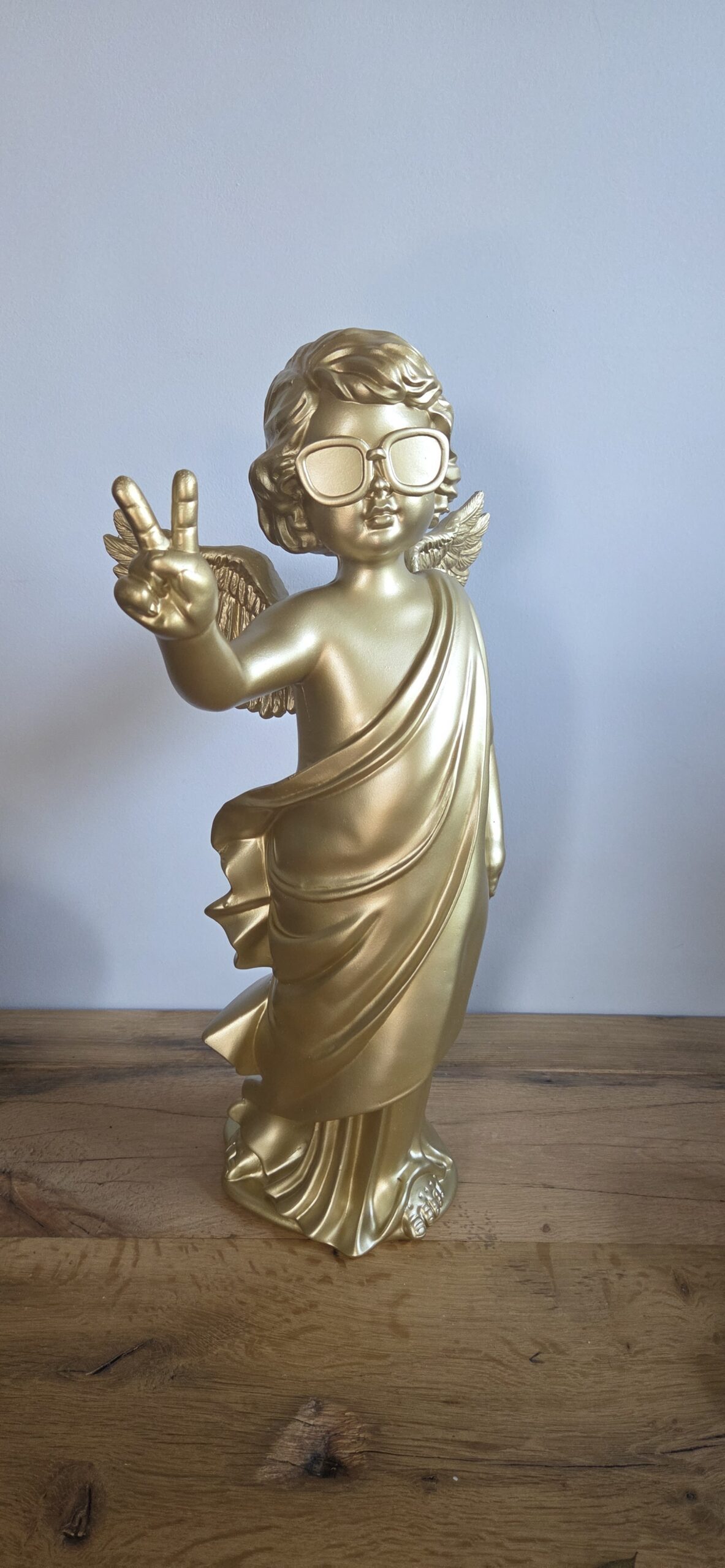 Boltze - Engel - Beeld Goud - Engel met Peace gebaar - Polyresin - 27 x 20 x 50 cm - Decoratief Beeld - Kerst - Afbeelding 7